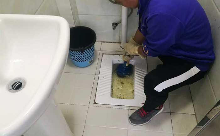 雄关区疏通蹲坑
