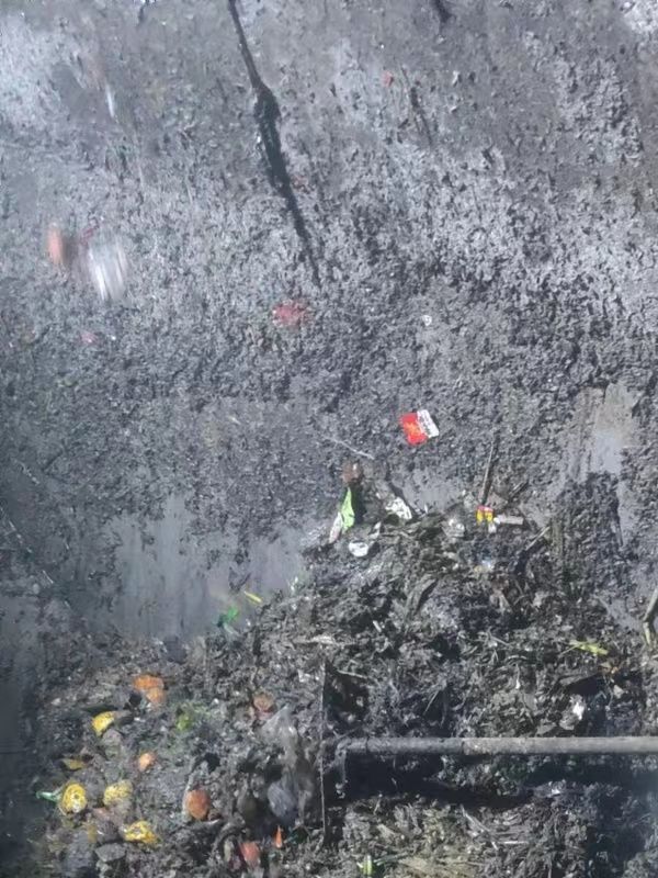 雄关区污水池清理